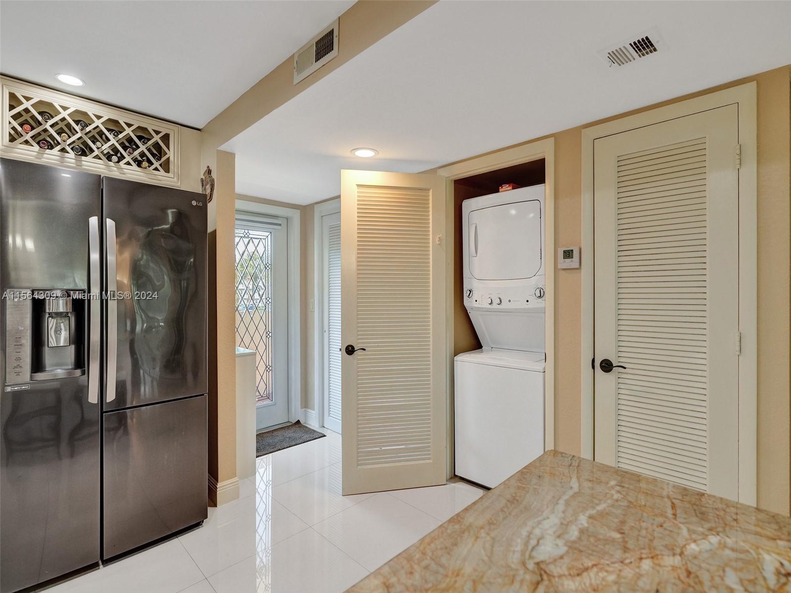 271 S Hollybrook Dr 202, Pembroke Pines, Florida 33025, 2 Bedrooms Bedrooms, ,2 BathroomsBathrooms,Residential,For Sale,271 S Hollybrook Dr 202,A11564309