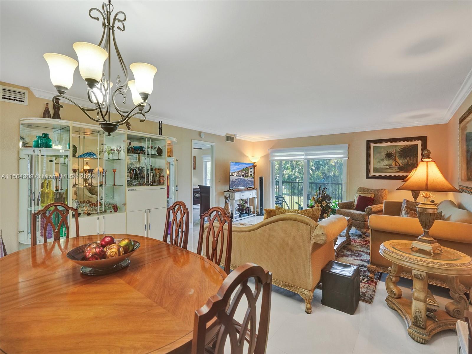 271 S Hollybrook Dr 202, Pembroke Pines, Florida 33025, 2 Bedrooms Bedrooms, ,2 BathroomsBathrooms,Residential,For Sale,271 S Hollybrook Dr 202,A11564309