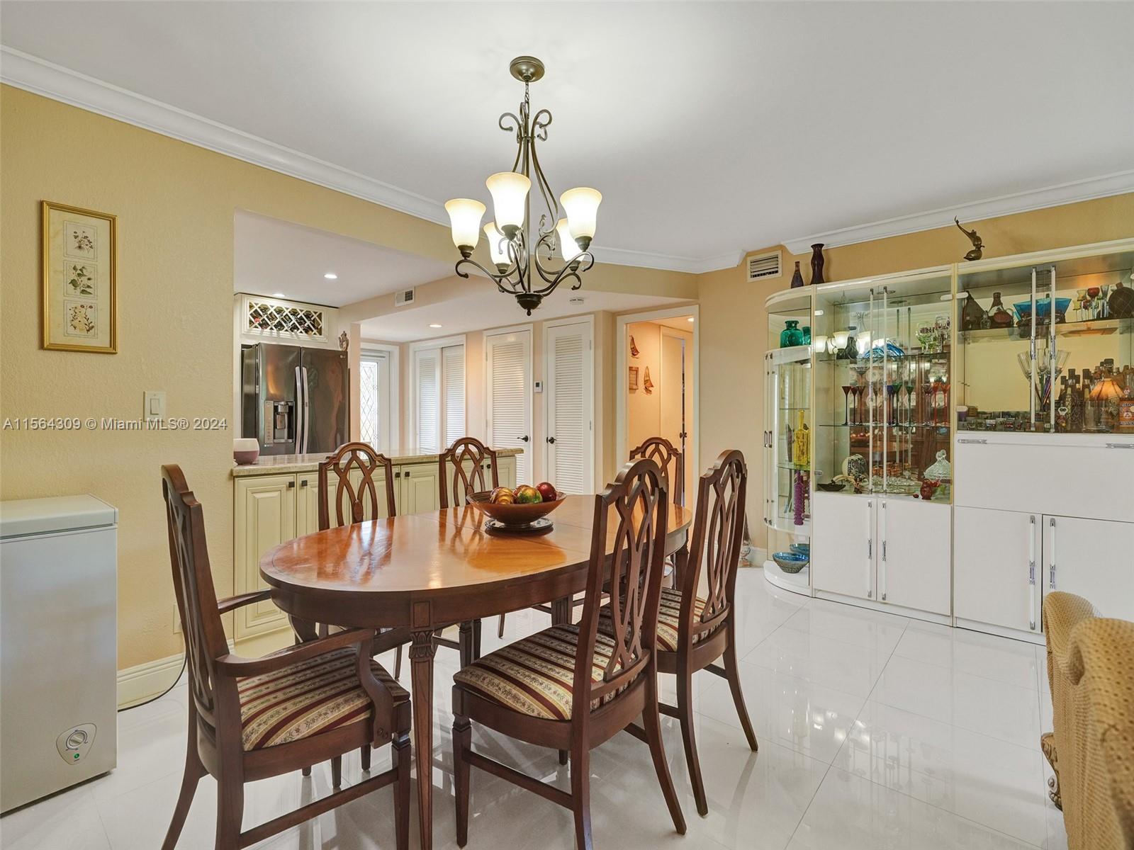 271 S Hollybrook Dr 202, Pembroke Pines, Florida 33025, 2 Bedrooms Bedrooms, ,2 BathroomsBathrooms,Residential,For Sale,271 S Hollybrook Dr 202,A11564309