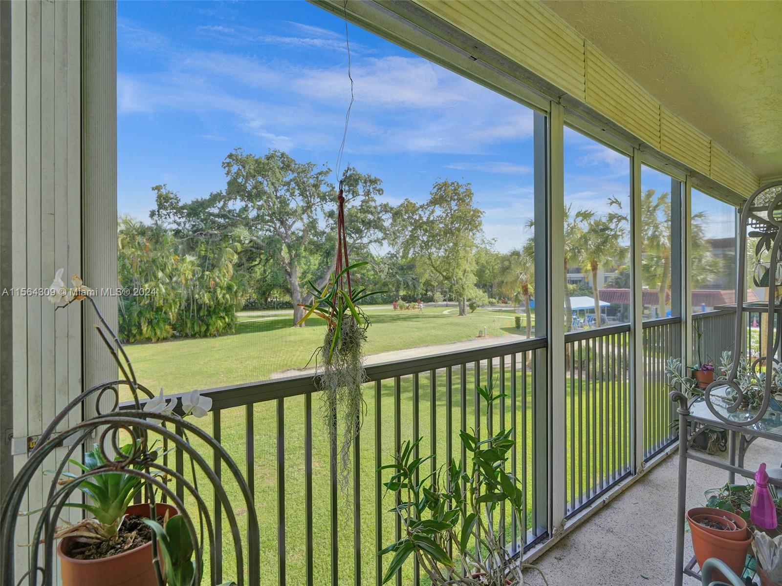 271 S Hollybrook Dr 202, Pembroke Pines, Florida 33025, 2 Bedrooms Bedrooms, ,2 BathroomsBathrooms,Residential,For Sale,271 S Hollybrook Dr 202,A11564309