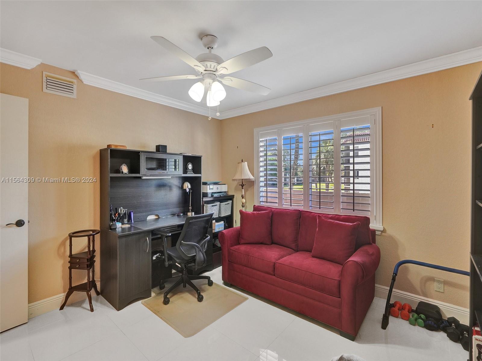 271 S Hollybrook Dr 202, Pembroke Pines, Florida 33025, 2 Bedrooms Bedrooms, ,2 BathroomsBathrooms,Residential,For Sale,271 S Hollybrook Dr 202,A11564309