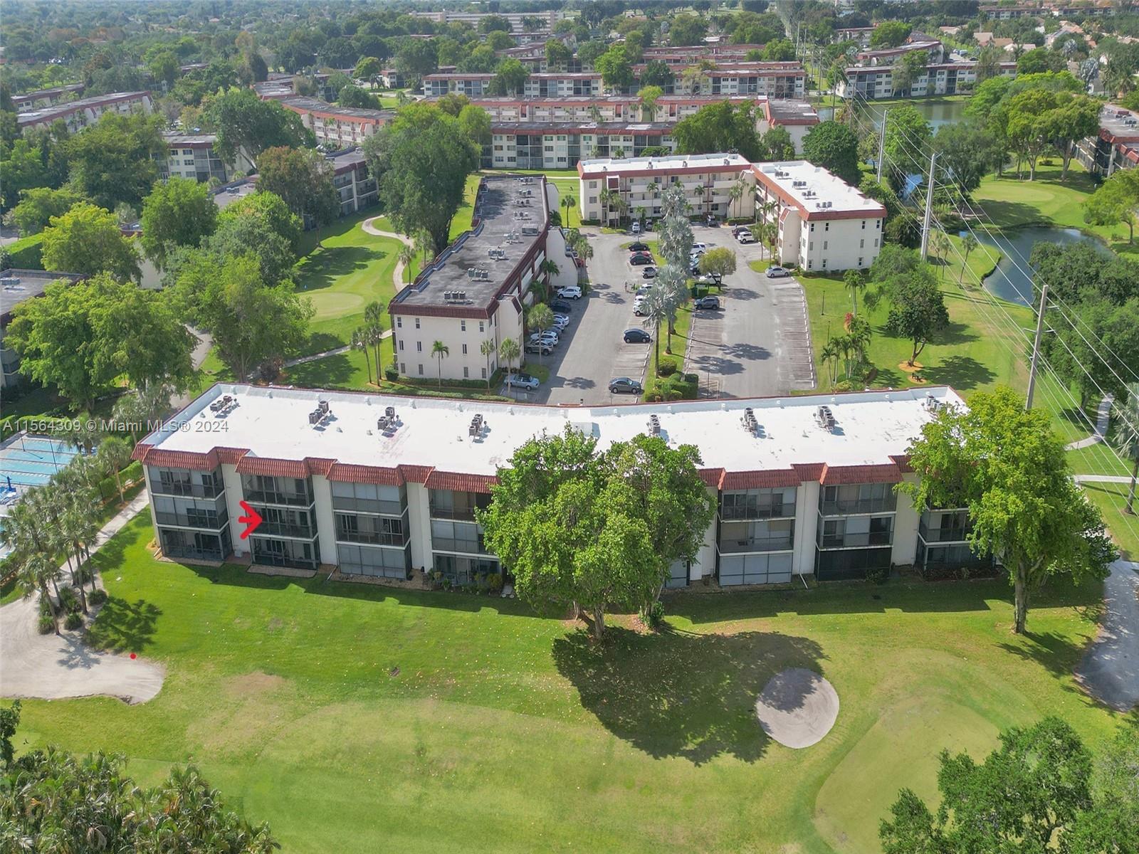 271 S Hollybrook Dr 202, Pembroke Pines, Florida 33025, 2 Bedrooms Bedrooms, ,2 BathroomsBathrooms,Residential,For Sale,271 S Hollybrook Dr 202,A11564309