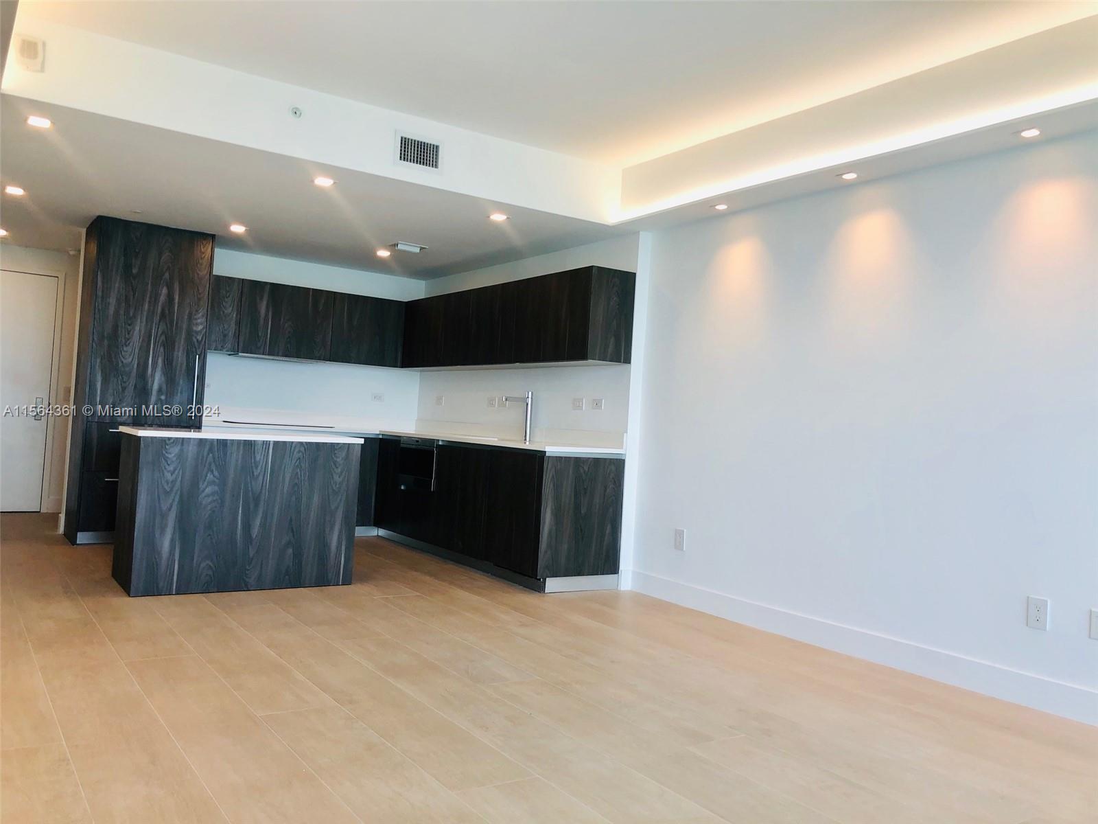 3131 NE 7TH AVENUE 1705, Miami, Florida 33137, 2 Bedrooms Bedrooms, ,2 BathroomsBathrooms,Residentiallease,For Rent,3131 NE 7TH AVENUE 1705,A11564361