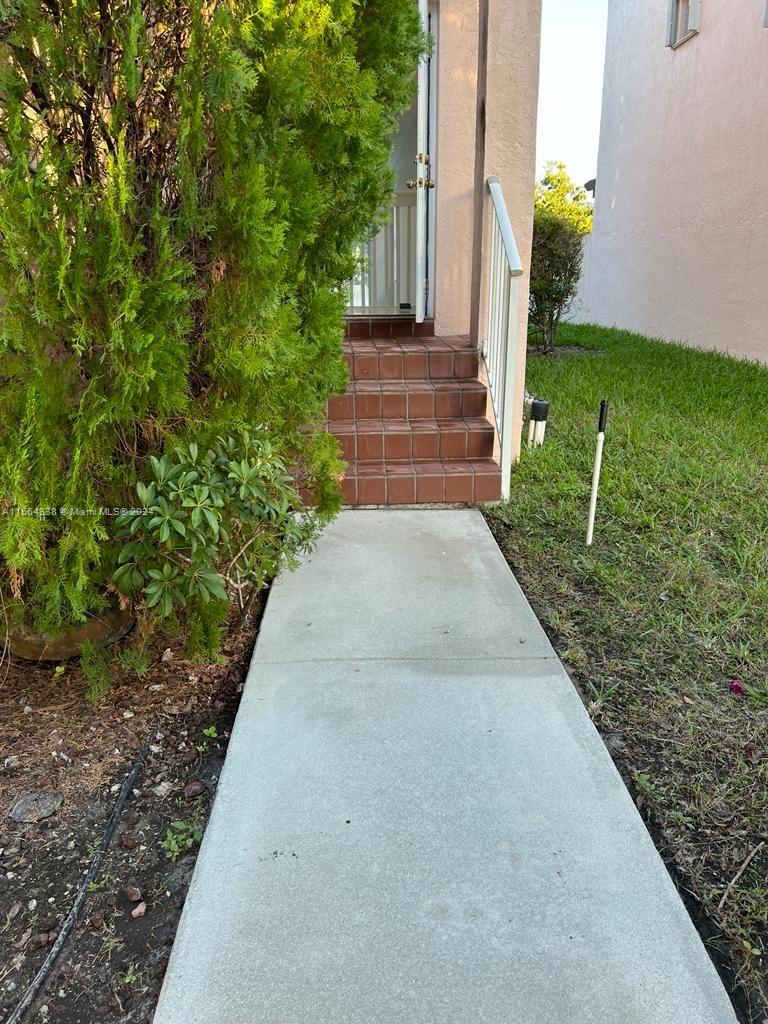 Pembroke Pines, Florida 33028, 3 Bedrooms Bedrooms, ,2 BathroomsBathrooms,Residentiallease,For Rent,A11564338