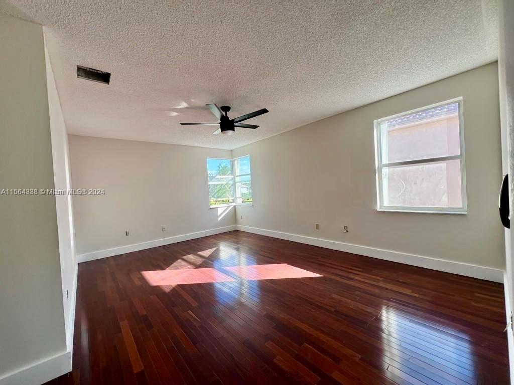 Pembroke Pines, Florida 33028, 3 Bedrooms Bedrooms, ,2 BathroomsBathrooms,Residentiallease,For Rent,A11564338