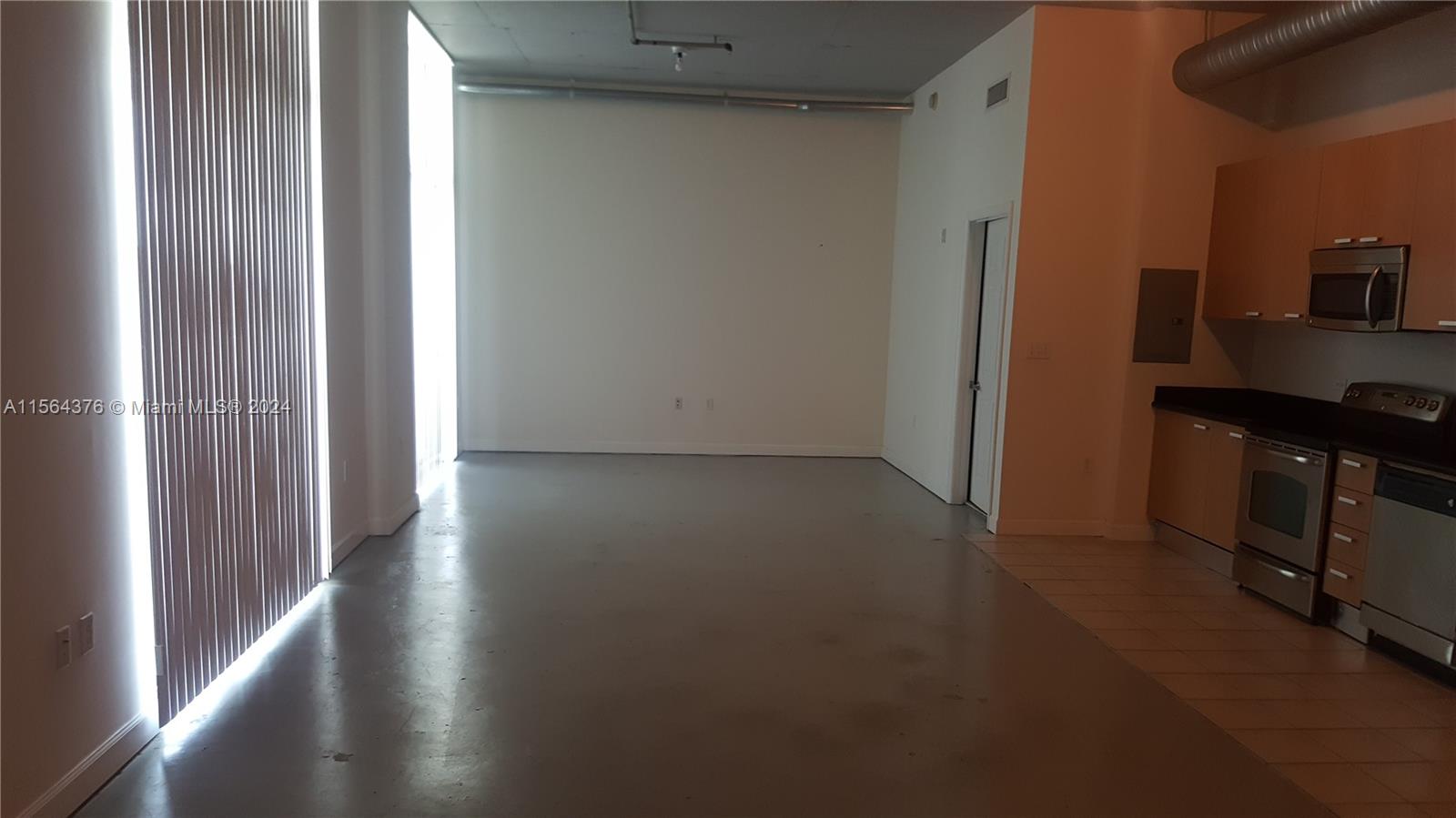 2100 Van Buren St 408, Hollywood, Florida 33020, 2 Bedrooms Bedrooms, ,2 BathroomsBathrooms,Residential,For Sale,2100 Van Buren St 408,A11564376