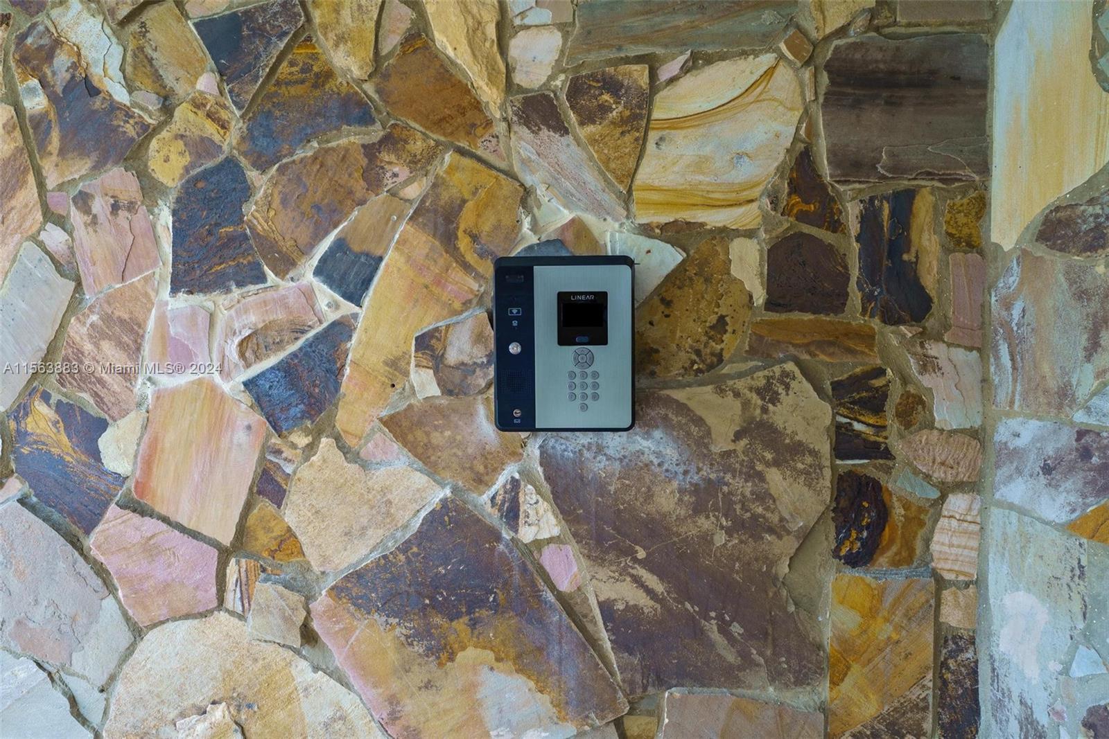 1000 NE 14th Ave 602, Hallandale Beach, Florida 33009, 2 Bedrooms Bedrooms, ,2 BathroomsBathrooms,Residential,For Sale,1000 NE 14th Ave 602,A11563883