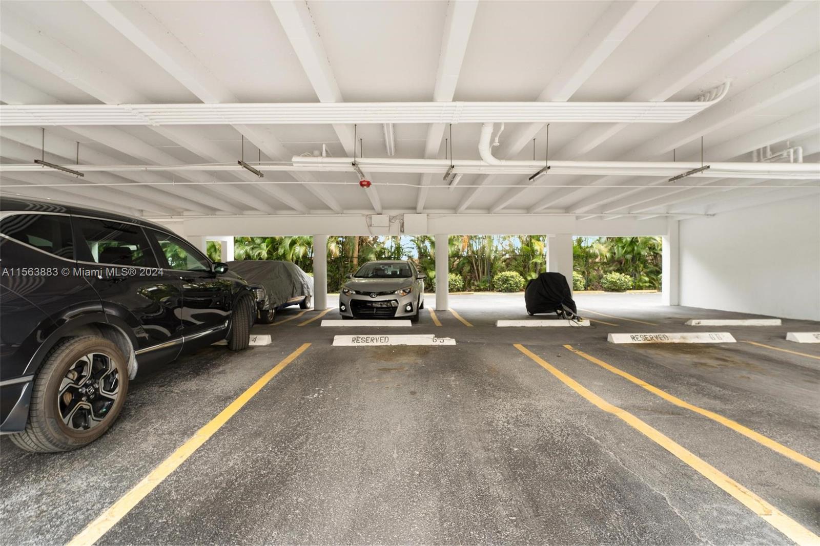 1000 NE 14th Ave 602, Hallandale Beach, Florida 33009, 2 Bedrooms Bedrooms, ,2 BathroomsBathrooms,Residential,For Sale,1000 NE 14th Ave 602,A11563883