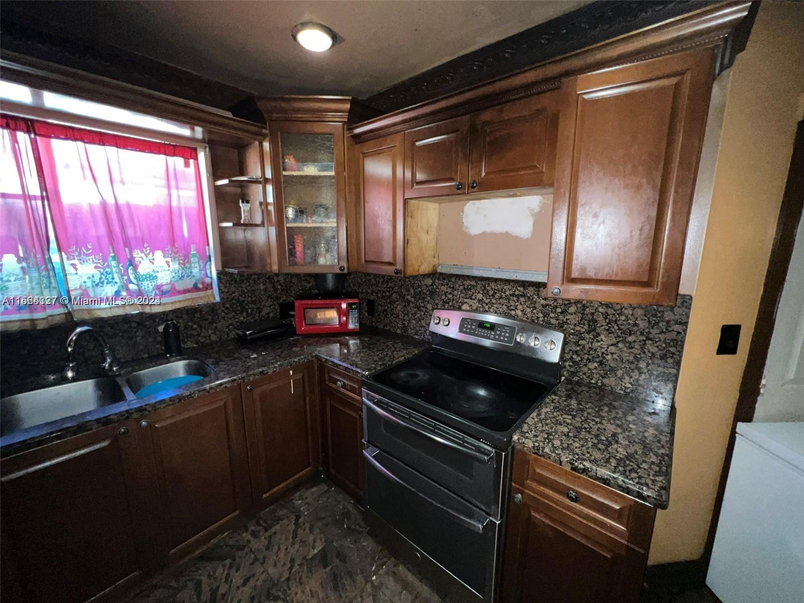 2475 NW 35th St, Miami, Florida 33142, 5 Bedrooms Bedrooms, ,3 BathroomsBathrooms,Residential,For Sale,2475 NW 35th St,A11564327