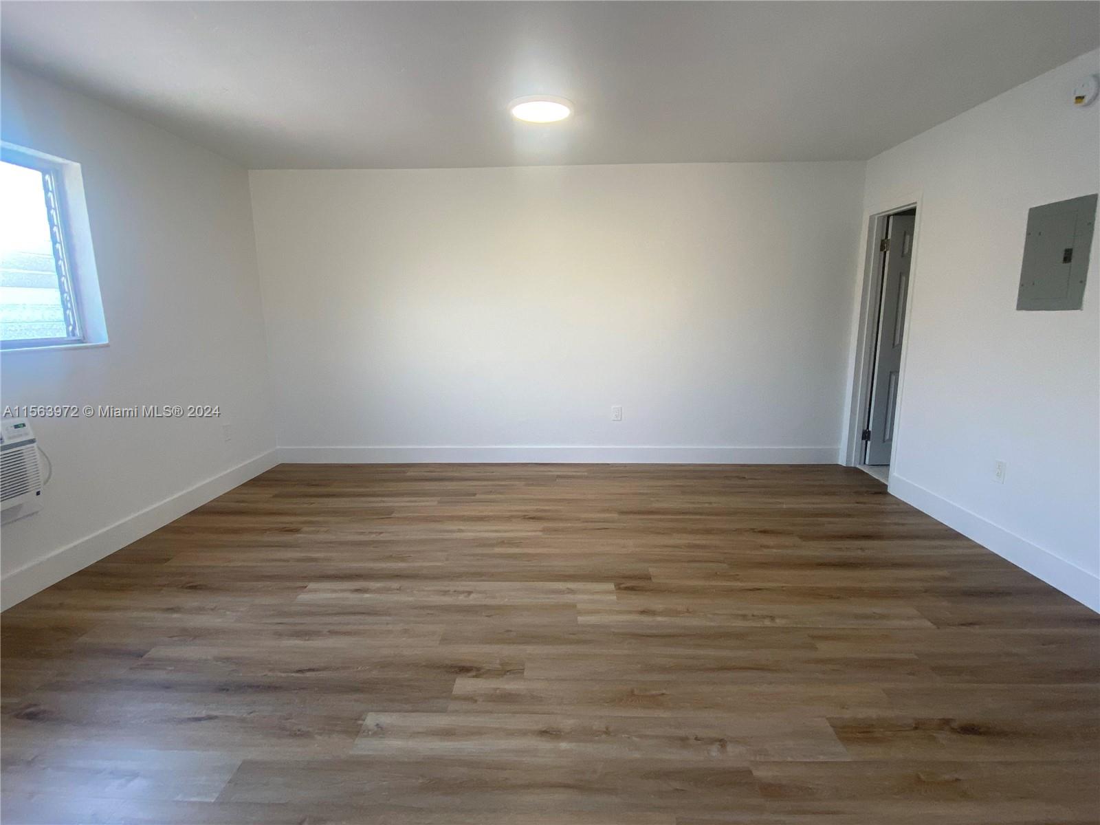 100 Madeira Ave 5, Coral Gables, Florida 33134, ,1 BathroomBathrooms,Residentiallease,For Rent,100 Madeira Ave 5,A11563972