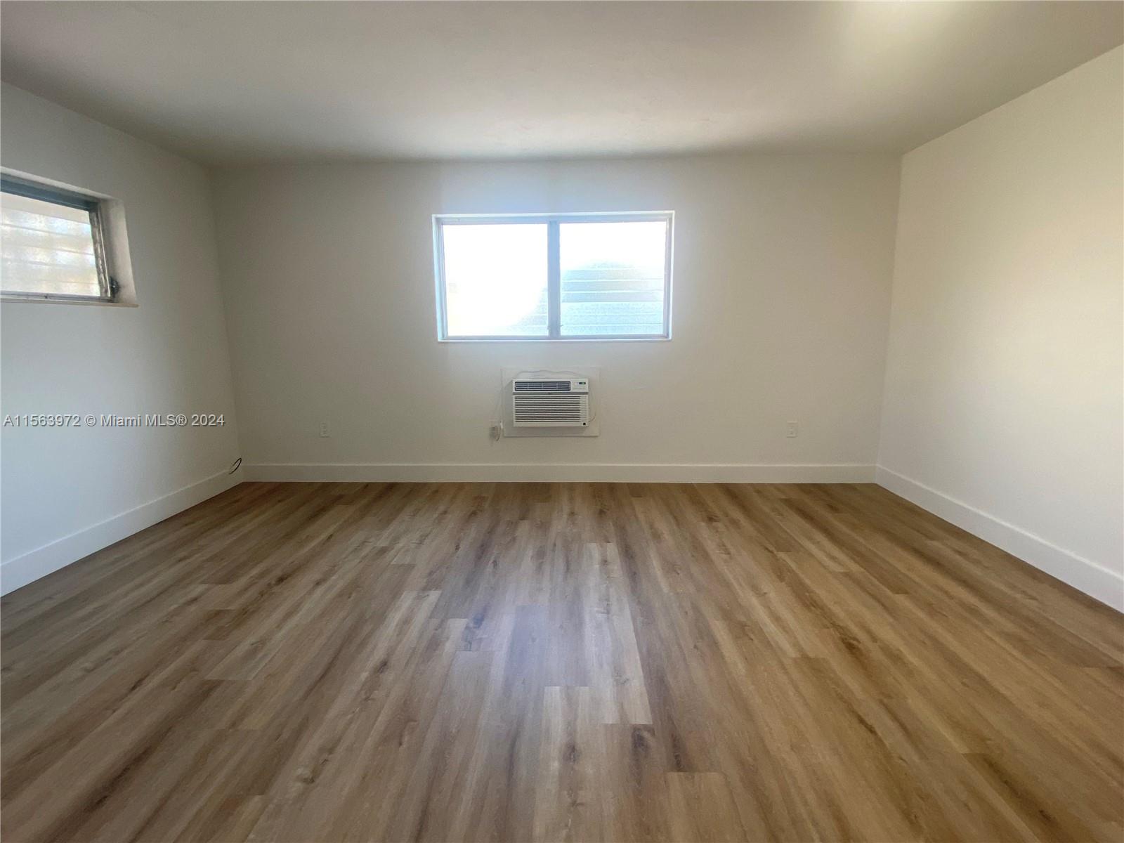 100 Madeira Ave 5, Coral Gables, Florida 33134, ,1 BathroomBathrooms,Residentiallease,For Rent,100 Madeira Ave 5,A11563972