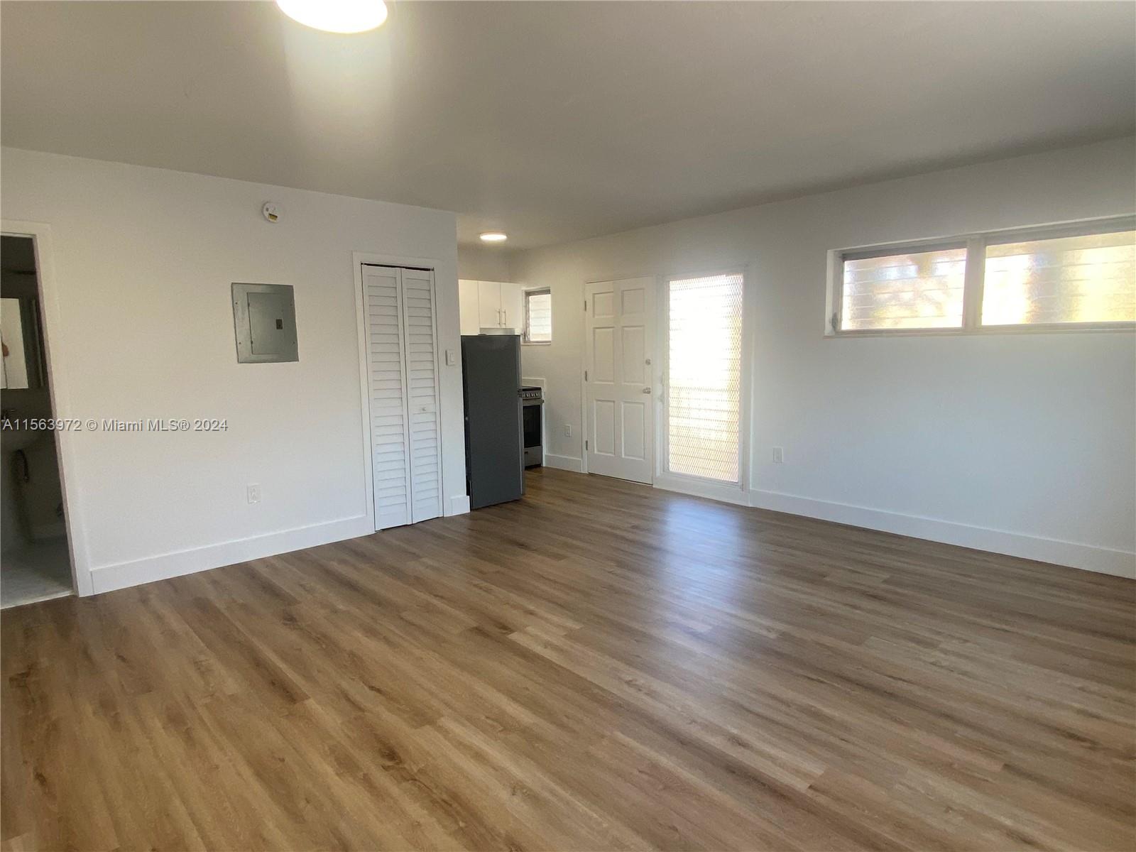 100 Madeira Ave 5, Coral Gables, Florida 33134, ,1 BathroomBathrooms,Residentiallease,For Rent,100 Madeira Ave 5,A11563972