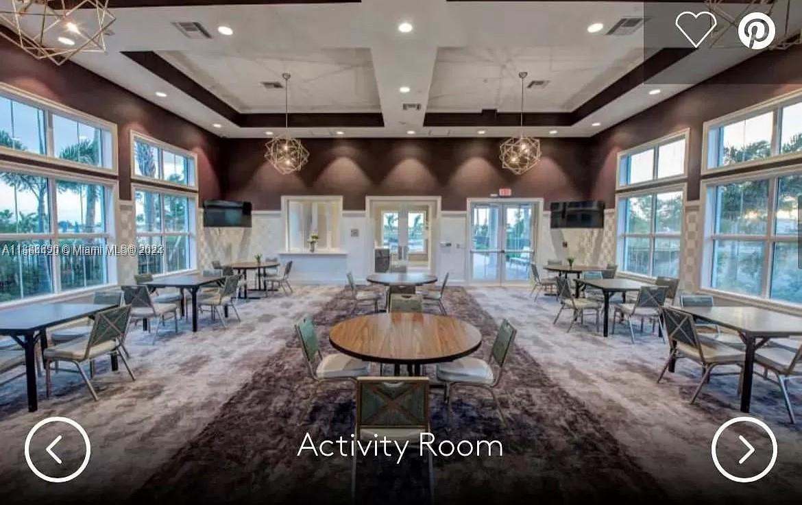 Hollywood, Florida 33021, 5 Bedrooms Bedrooms, ,3 BathroomsBathrooms,Residentiallease,For Rent,A11564420