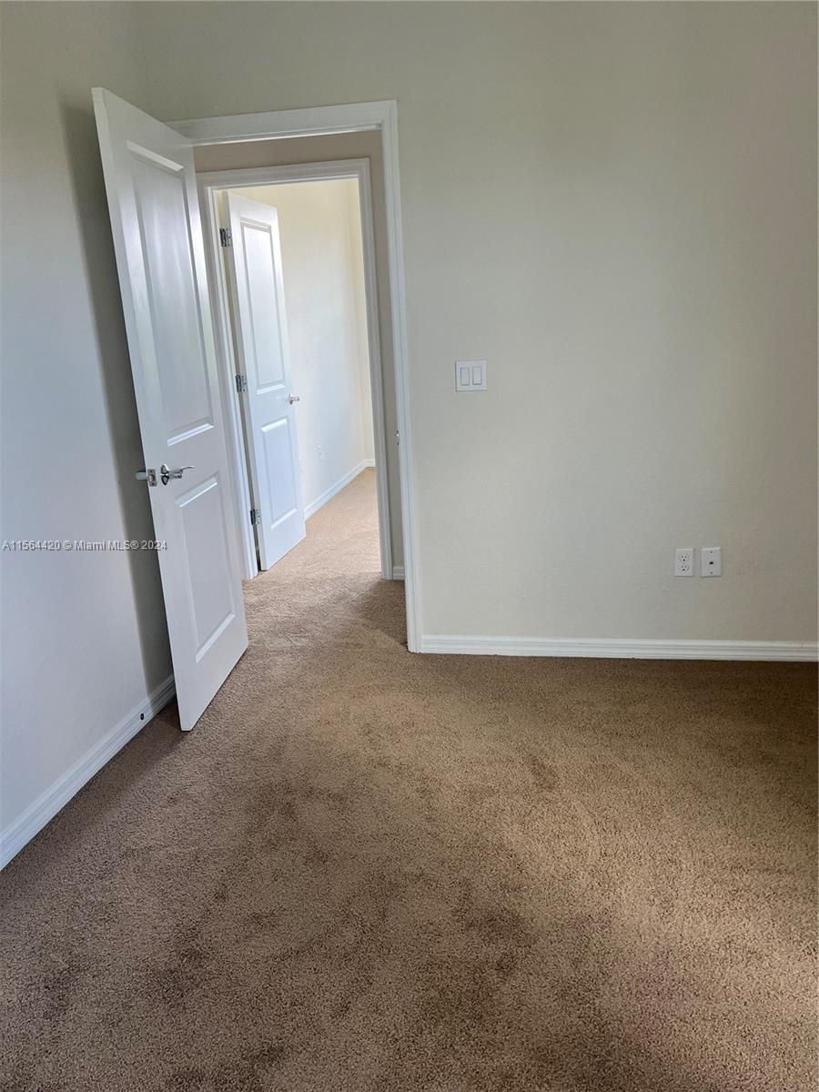 Hollywood, Florida 33021, 5 Bedrooms Bedrooms, ,3 BathroomsBathrooms,Residentiallease,For Rent,A11564420