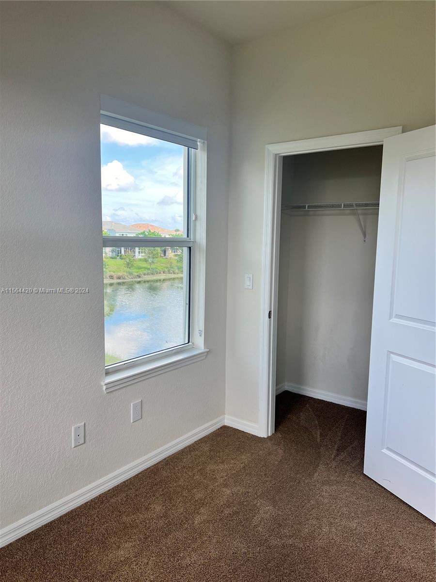 Hollywood, Florida 33021, 5 Bedrooms Bedrooms, ,3 BathroomsBathrooms,Residentiallease,For Rent,A11564420