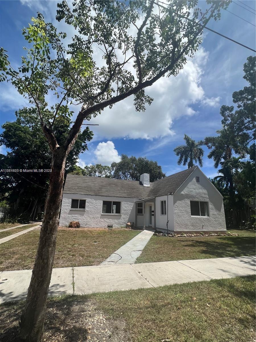 245 SW 24th Rd #1 For Sale A11564423, FL