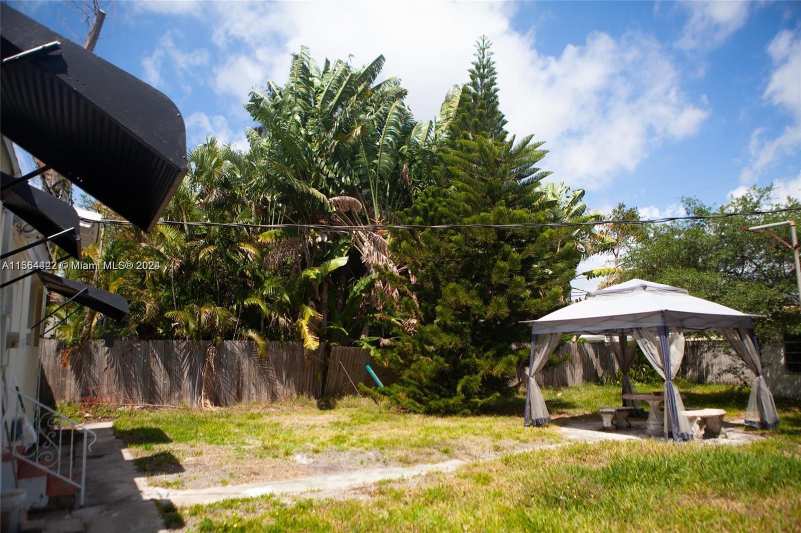 1821 Harding St, Hollywood, Florida 33020, 3 Bedrooms Bedrooms, ,2 BathroomsBathrooms,Residentiallease,For Rent,1821 Harding St,A11564422