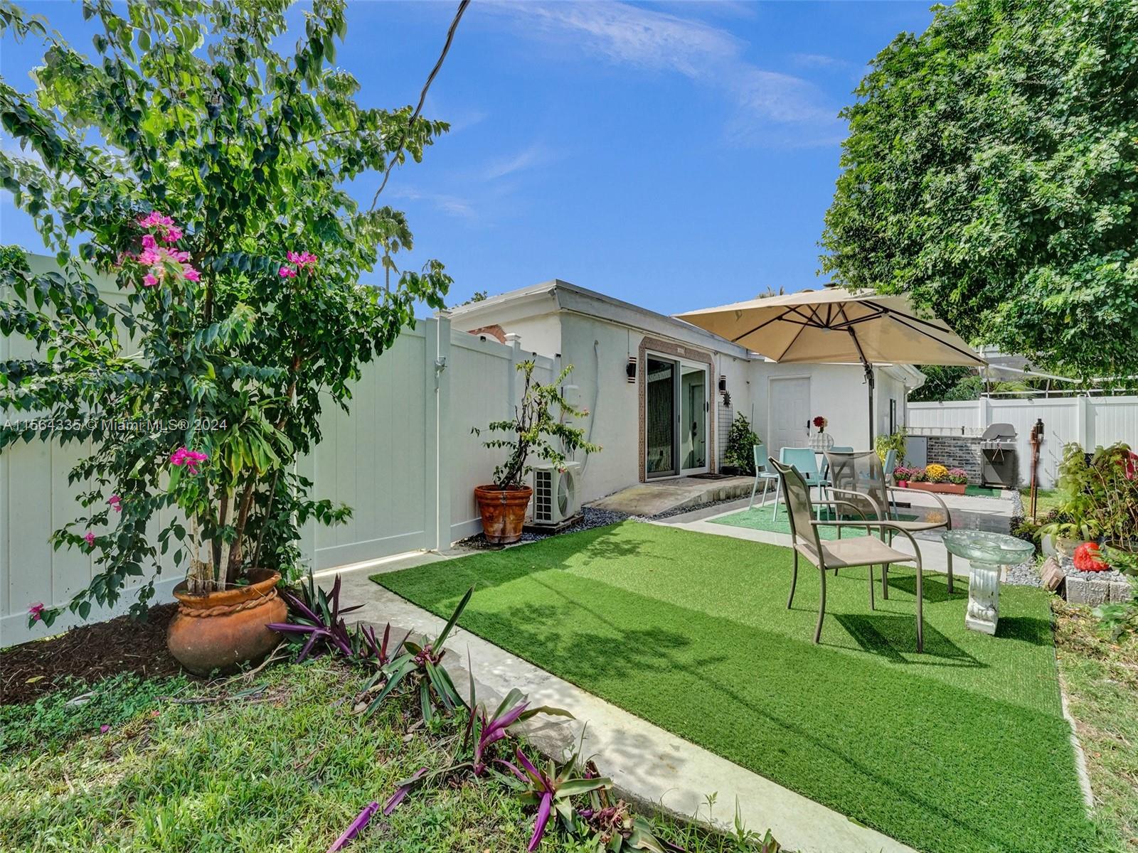 1607 Moffett St, Hollywood, Florida 33020, 3 Bedrooms Bedrooms, ,2 BathroomsBathrooms,Residential,For Sale,1607 Moffett St,A11564335