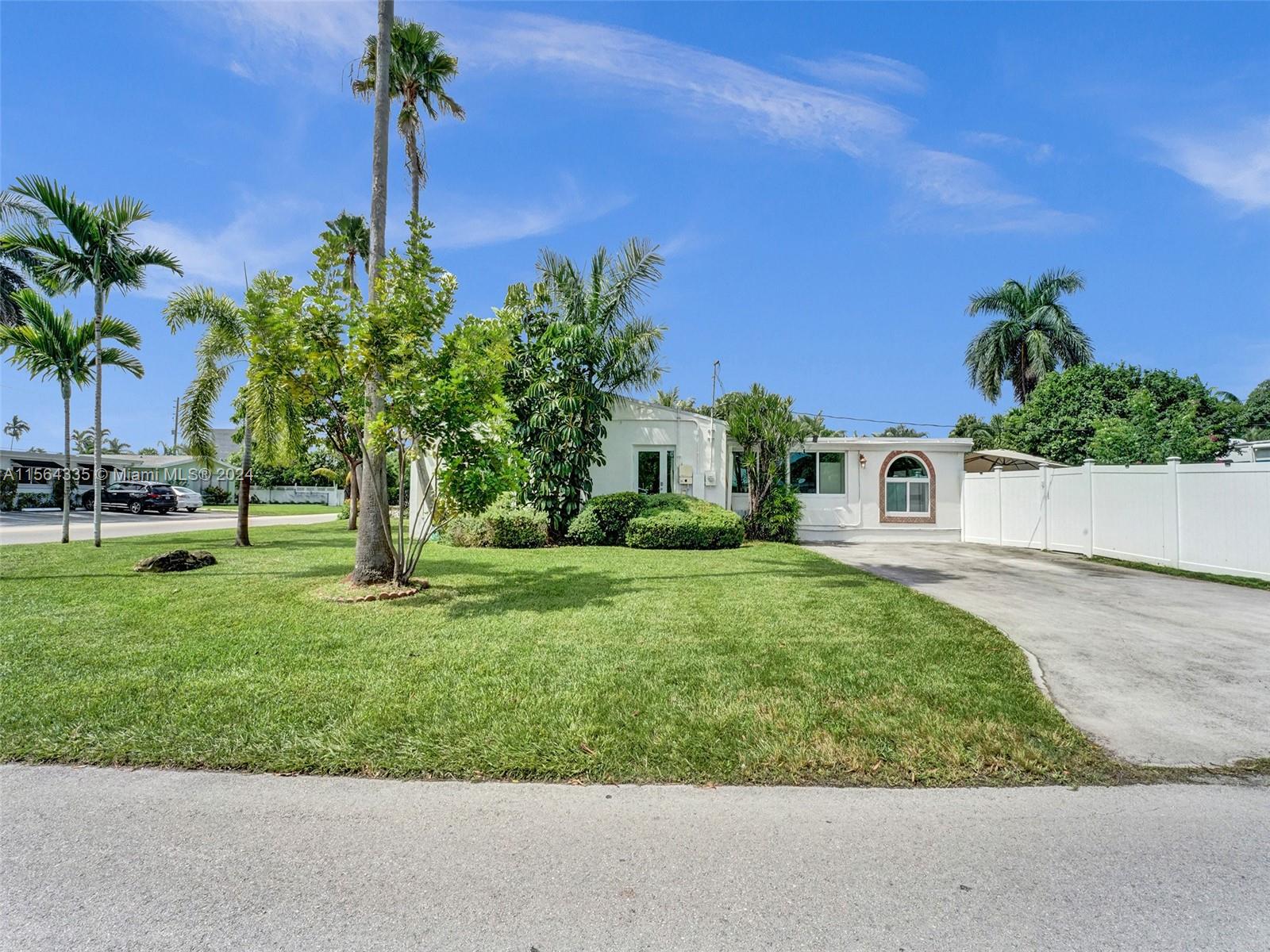 1607 Moffett St, Hollywood, Florida 33020, 3 Bedrooms Bedrooms, ,2 BathroomsBathrooms,Residential,For Sale,1607 Moffett St,A11564335
