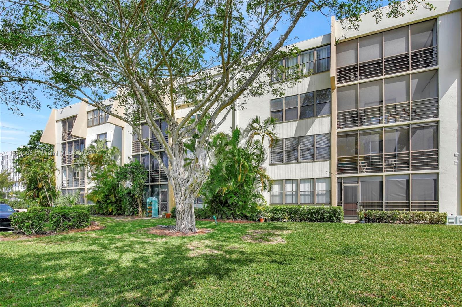 20381 NE 30th Ave 108-7, Aventura, Florida 33180, 3 Bedrooms Bedrooms, ,2 BathroomsBathrooms,Residential,For Sale,20381 NE 30th Ave 108-7,A11564008