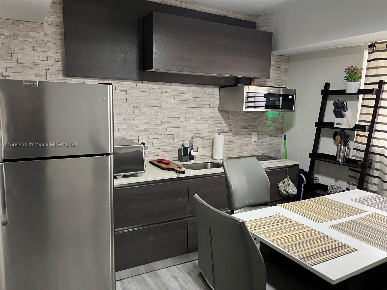 168 NW 53rd St 1, Miami, Florida 33127, 1 Bedroom Bedrooms, ,1 BathroomBathrooms,Residentiallease,For Rent,168 NW 53rd St 1,A11564435