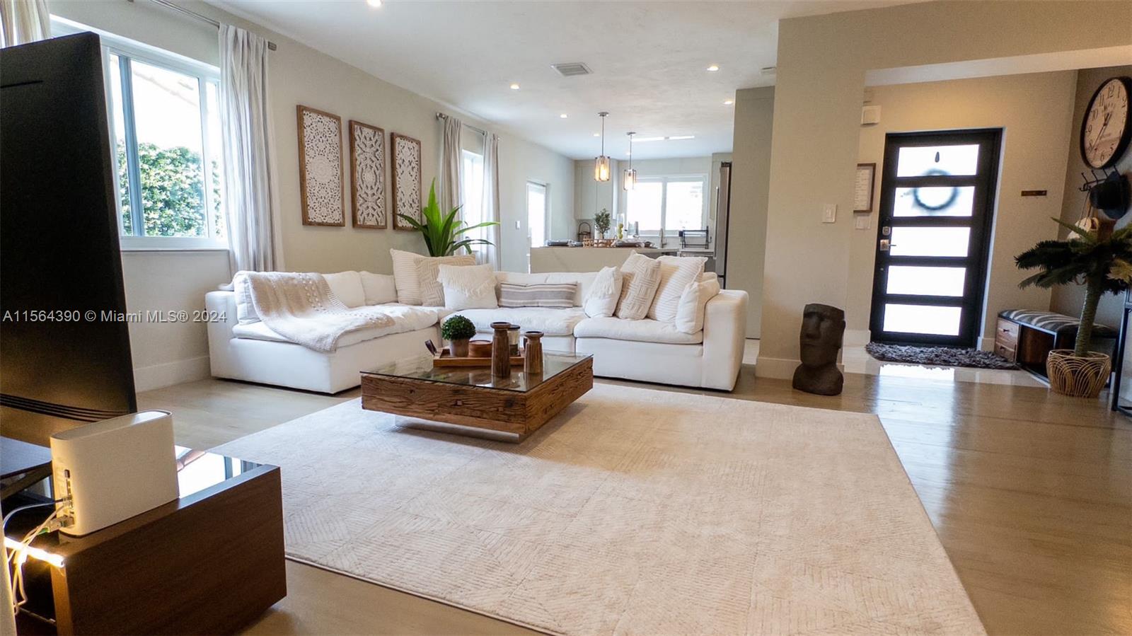 1950 SW 24th Ter 0, Miami, Florida 33145, 3 Bedrooms Bedrooms, ,2 BathroomsBathrooms,Residentiallease,For Rent,1950 SW 24th Ter 0,A11564390