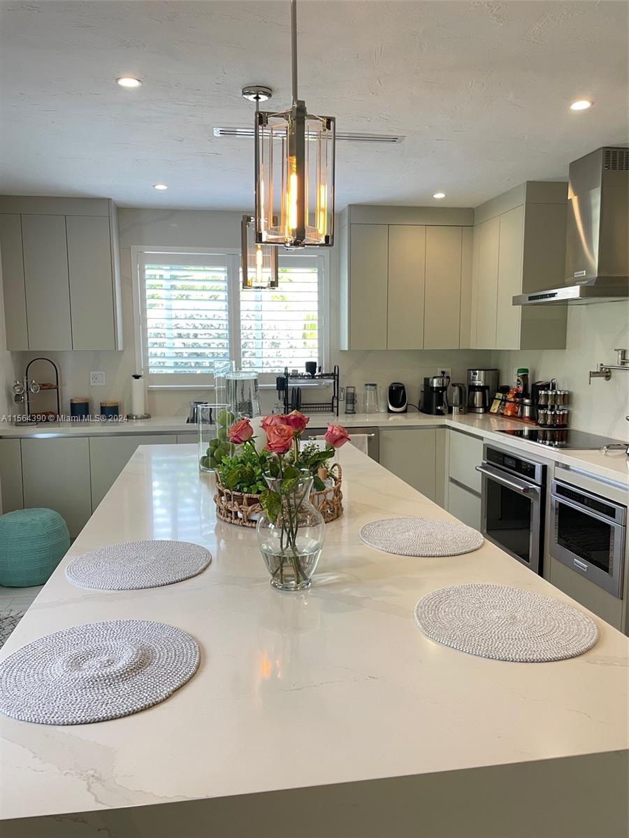 1950 SW 24th Ter 0, Miami, Florida 33145, 3 Bedrooms Bedrooms, ,2 BathroomsBathrooms,Residentiallease,For Rent,1950 SW 24th Ter 0,A11564390