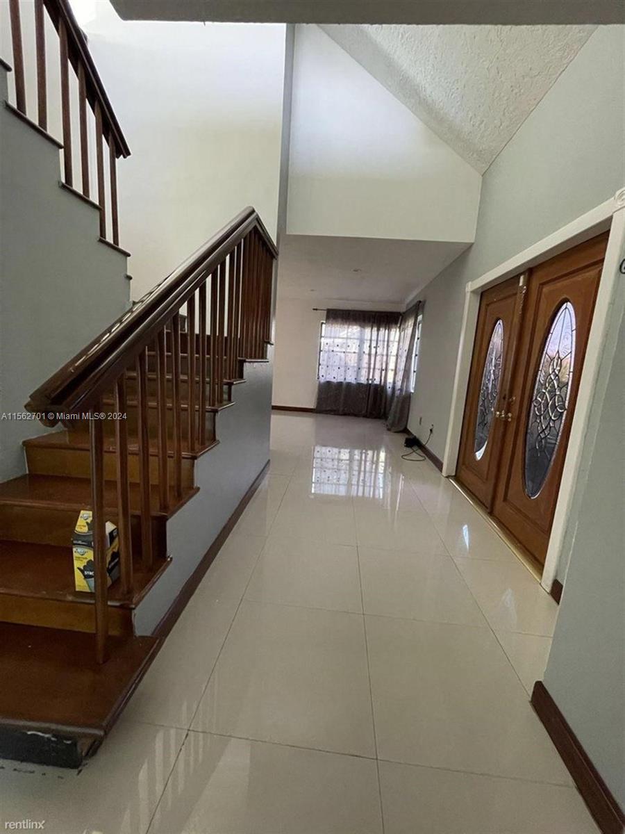 1651 S Goldeneye Ln, Homestead, Florida 33035, 5 Bedrooms Bedrooms, ,2 BathroomsBathrooms,Residential,For Sale,1651 S Goldeneye Ln,A11562701