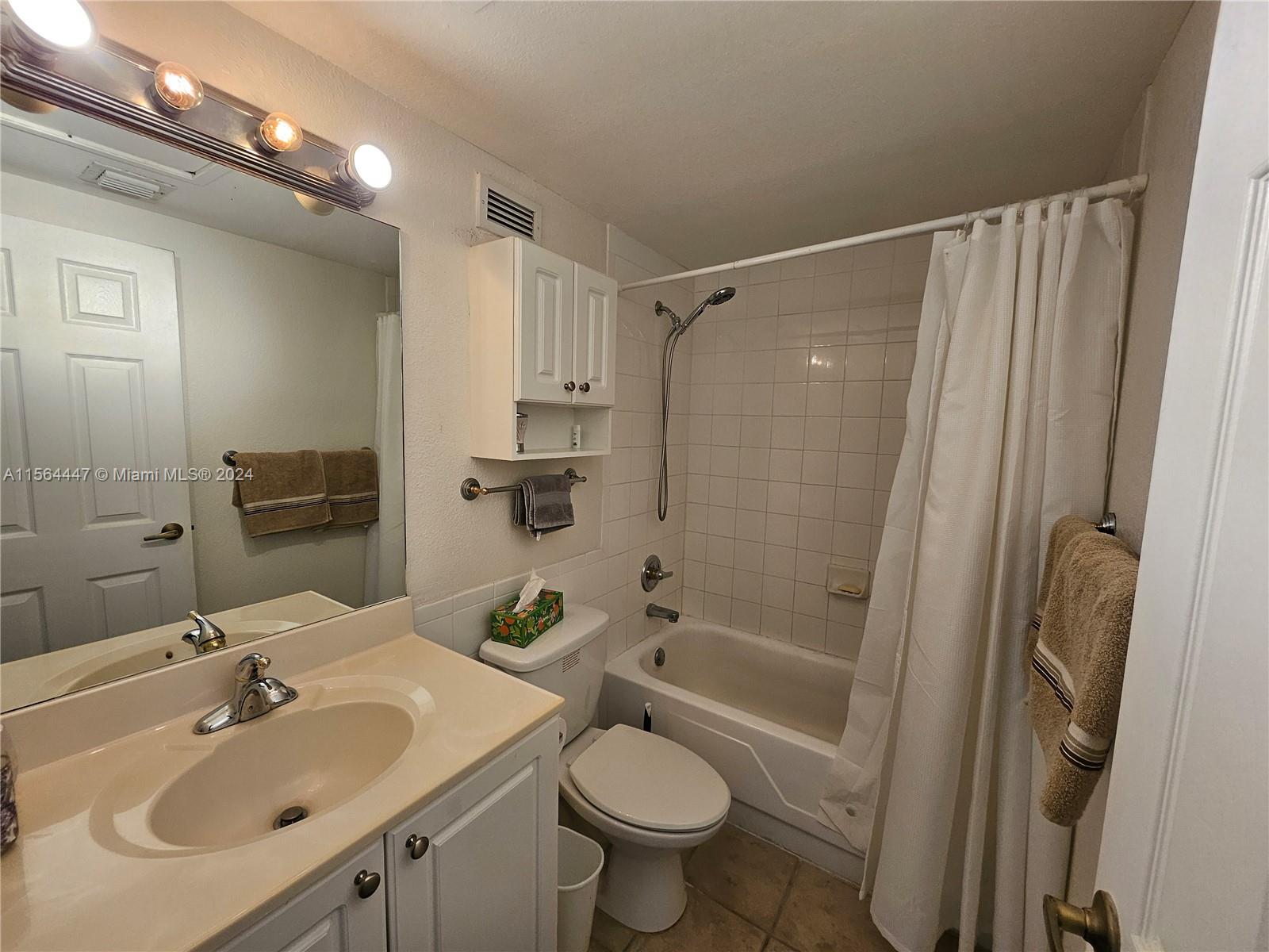 2501 S Ocean Dr PH17, Hollywood, Florida 33019, 1 Bedroom Bedrooms, ,1 BathroomBathrooms,Residentiallease,For Rent,2501 S Ocean Dr PH17,A11564447