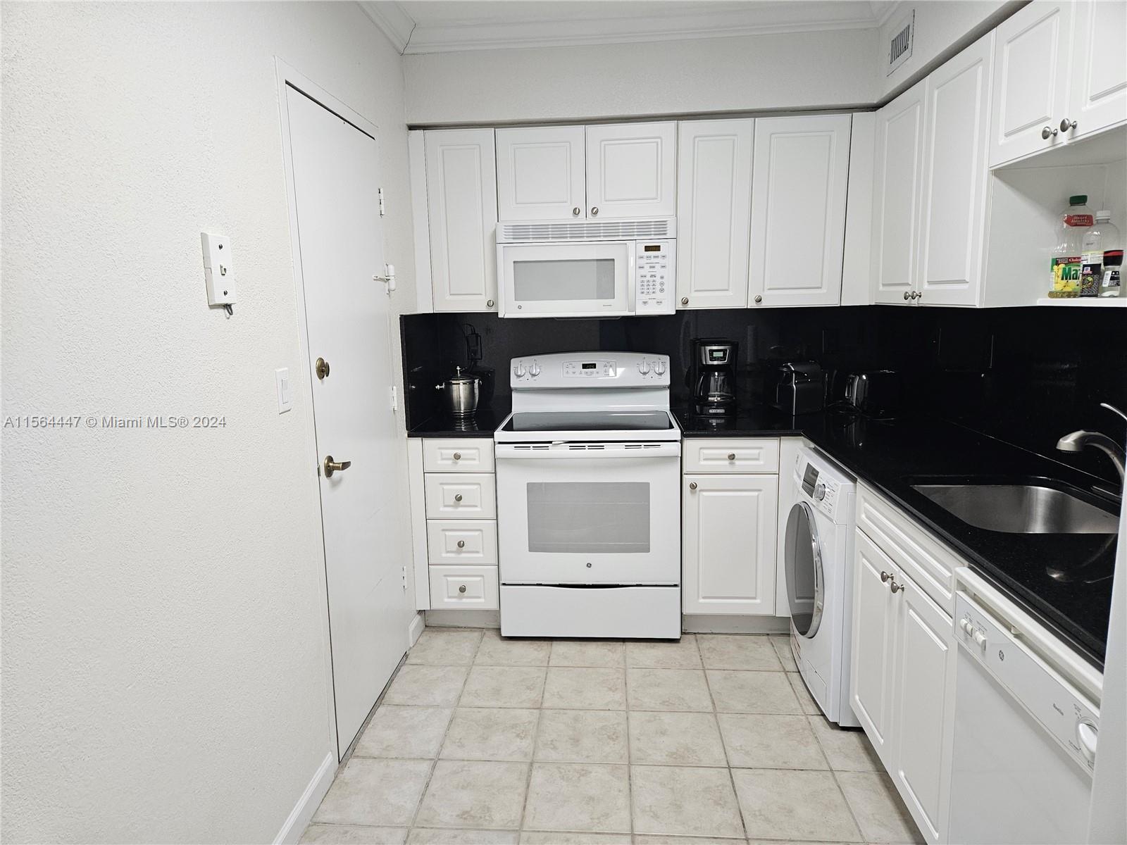 2501 S Ocean Dr PH17, Hollywood, Florida 33019, 1 Bedroom Bedrooms, ,1 BathroomBathrooms,Residentiallease,For Rent,2501 S Ocean Dr PH17,A11564447