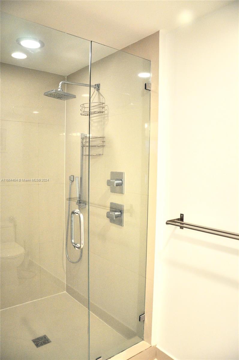 600 NE 27th St 2104, Miami, Florida 33137, 3 Bedrooms Bedrooms, ,3 BathroomsBathrooms,Residential,For Sale,600 NE 27th St 2104,A11564454