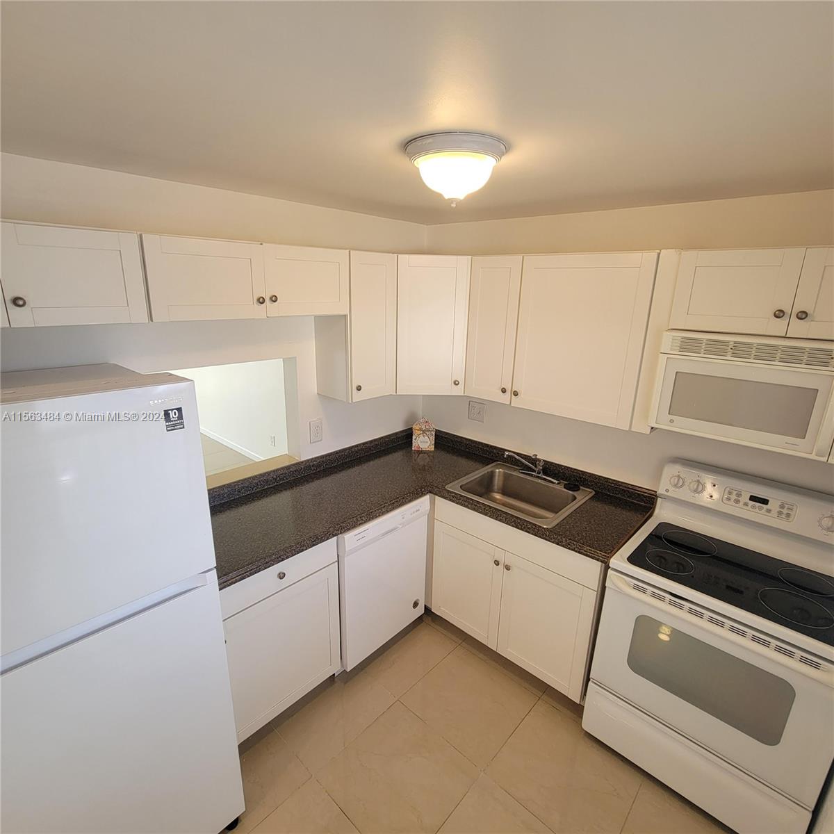 6021 NW 61st Ave 207, Tamarac, Florida 33319, 1 Bedroom Bedrooms, ,1 BathroomBathrooms,Residentiallease,For Rent,6021 NW 61st Ave 207,A11563484