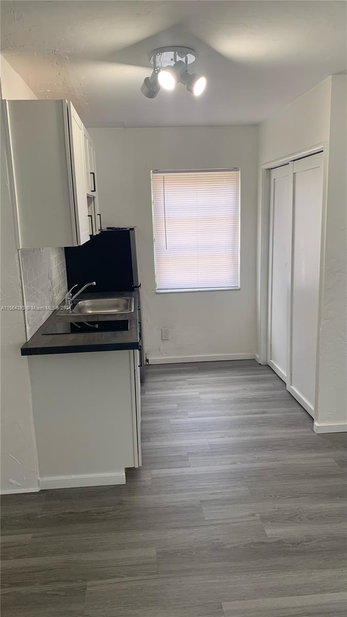 2123 Wilson E, Hollywood, Florida 33020, ,1 BathroomBathrooms,Residentiallease,For Rent,2123 Wilson E,A11564393