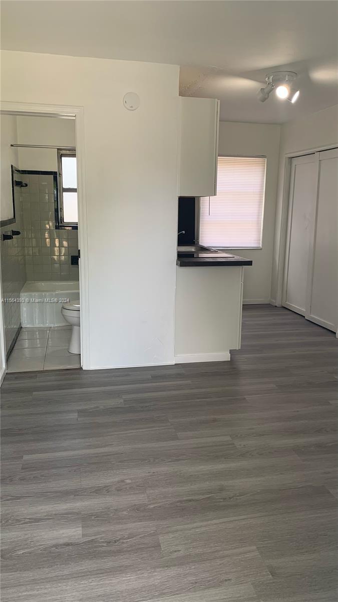 2123 Wilson E, Hollywood, Florida 33020, ,1 BathroomBathrooms,Residentiallease,For Rent,2123 Wilson E,A11564393