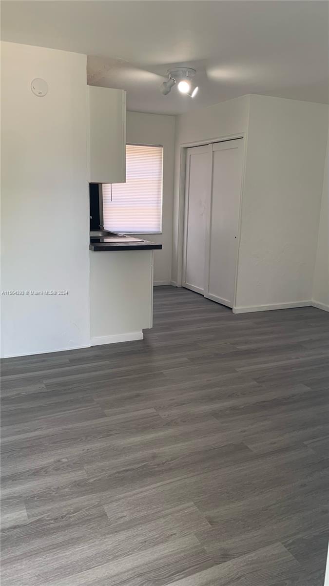 2123 Wilson E, Hollywood, Florida 33020, ,1 BathroomBathrooms,Residentiallease,For Rent,2123 Wilson E,A11564393