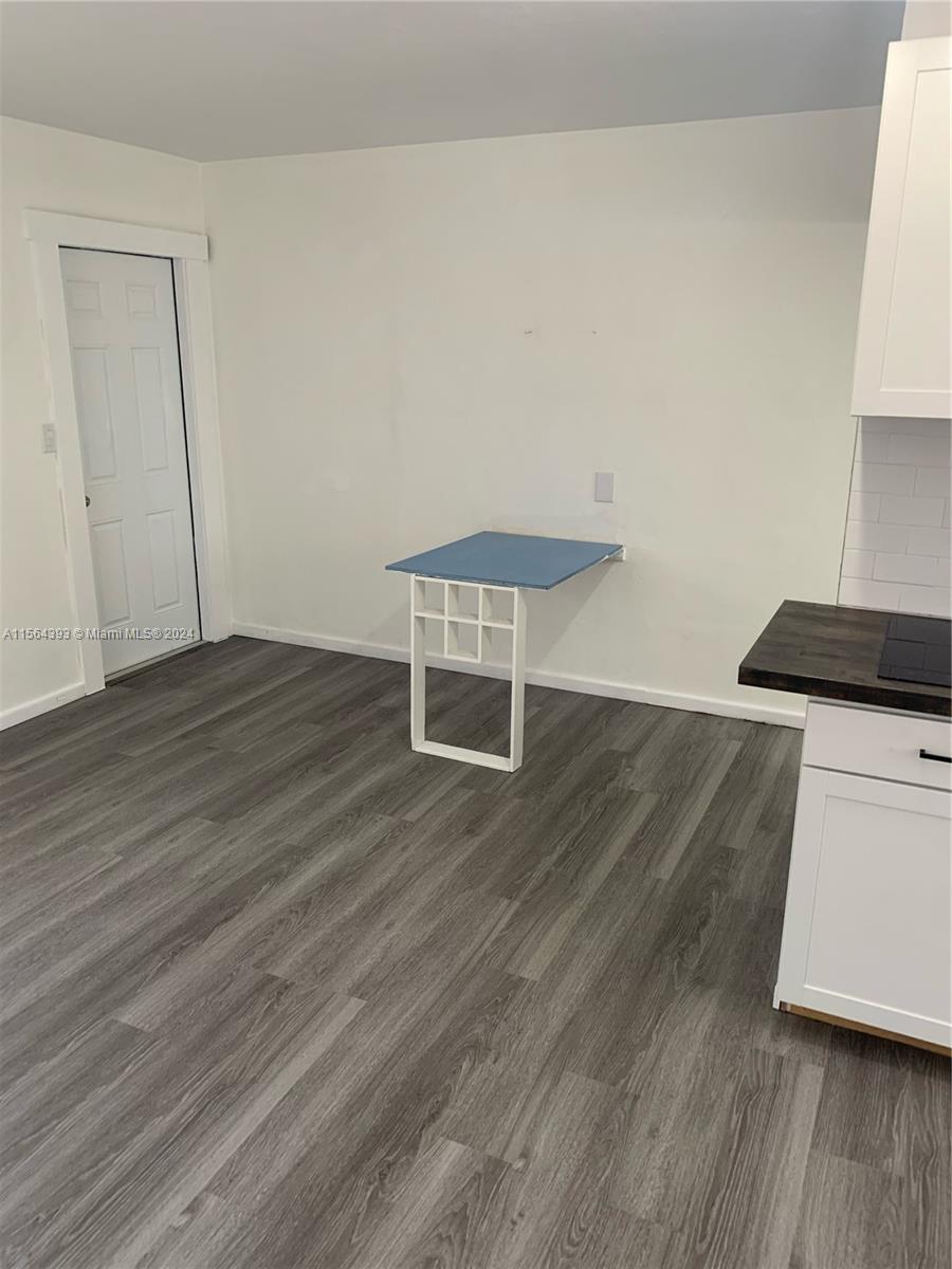 2123 Wilson E, Hollywood, Florida 33020, ,1 BathroomBathrooms,Residentiallease,For Rent,2123 Wilson E,A11564393