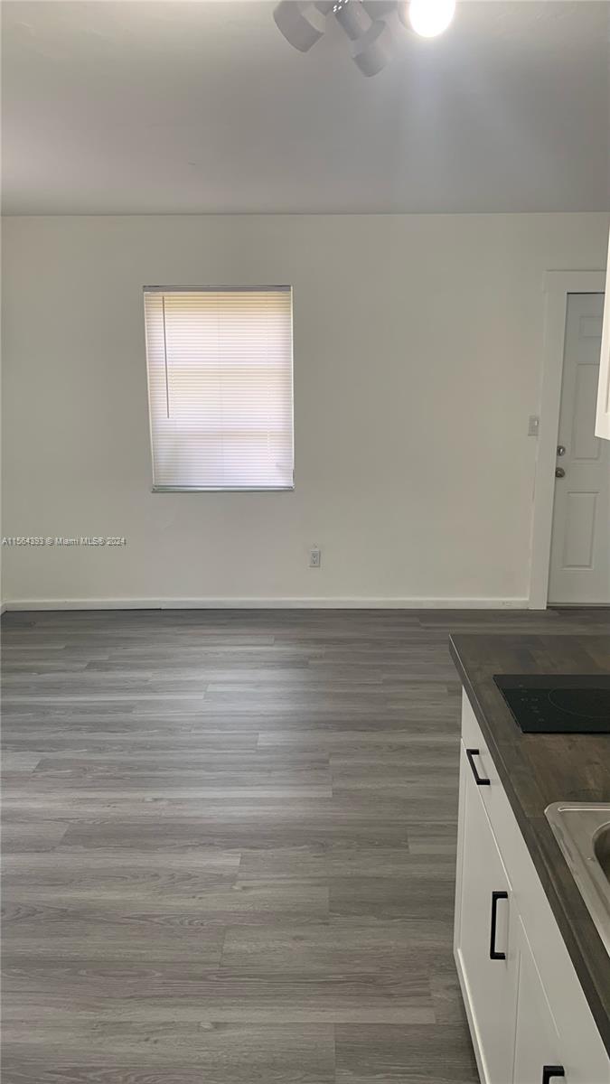 2123 Wilson E, Hollywood, Florida 33020, ,1 BathroomBathrooms,Residentiallease,For Rent,2123 Wilson E,A11564393