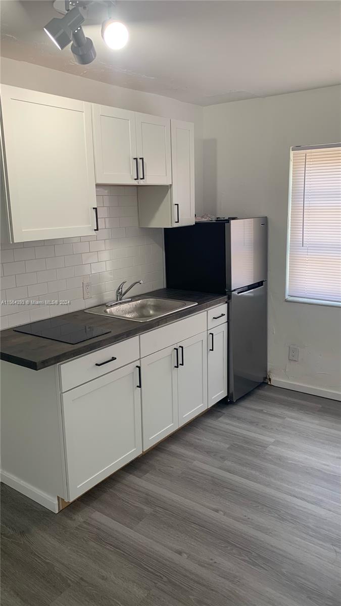 2123 Wilson E, Hollywood, Florida 33020, ,1 BathroomBathrooms,Residentiallease,For Rent,2123 Wilson E,A11564393