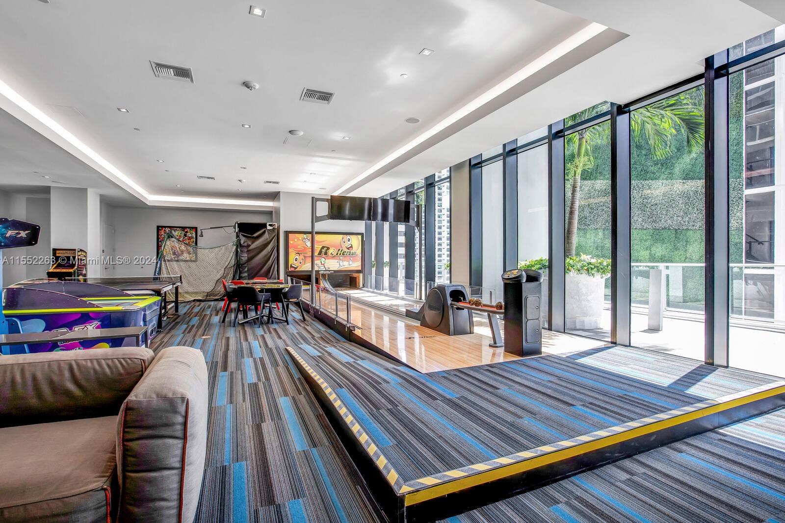 1010 Brickell Ave 4309, Miami, Florida 33131, 2 Bedrooms Bedrooms, ,2 BathroomsBathrooms,Residentiallease,For Rent,1010 Brickell Ave 4309,A11552263