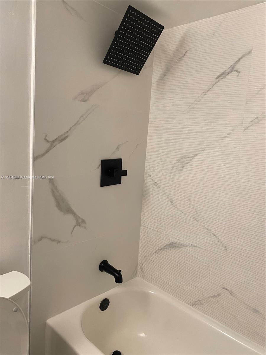 18111 NW 68th Ave G102, Hialeah, Florida 33015, 2 Bedrooms Bedrooms, ,2 BathroomsBathrooms,Residential,For Sale,18111 NW 68th Ave G102,A11564388