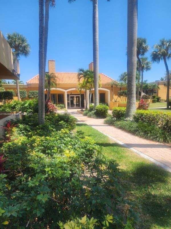 18111 NW 68th Ave G102, Hialeah, Florida 33015, 2 Bedrooms Bedrooms, ,2 BathroomsBathrooms,Residential,For Sale,18111 NW 68th Ave G102,A11564388