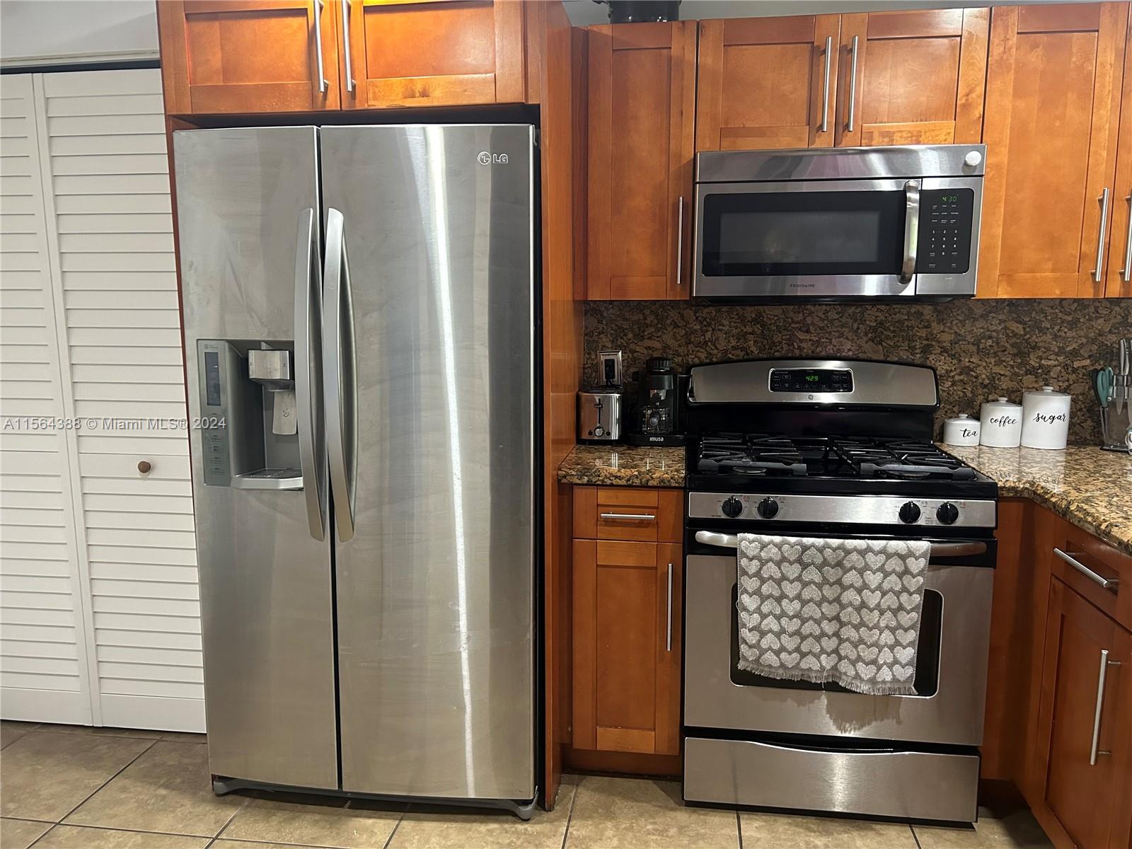 18111 NW 68th Ave G102, Hialeah, Florida 33015, 2 Bedrooms Bedrooms, ,2 BathroomsBathrooms,Residential,For Sale,18111 NW 68th Ave G102,A11564388