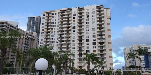 1865 S Ocean Dr 3N, Hallandale Beach, Florida 33009, 1 Bedroom Bedrooms, ,2 BathroomsBathrooms,Residential,For Sale,1865 S Ocean Dr 3N,A11564466
