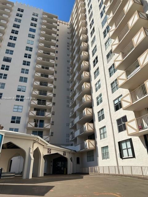 1865 S Ocean Dr 3N, Hallandale Beach, Florida 33009, 1 Bedroom Bedrooms, ,2 BathroomsBathrooms,Residential,For Sale,1865 S Ocean Dr 3N,A11564466
