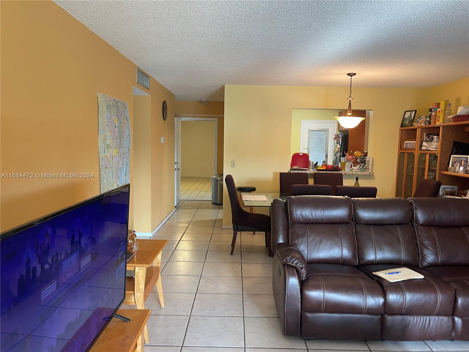 1024 SE 3rd Ave 304, Dania Beach, Florida 33004, 2 Bedrooms Bedrooms, ,2 BathroomsBathrooms,Residential,For Sale,1024 SE 3rd Ave 304,A11564472