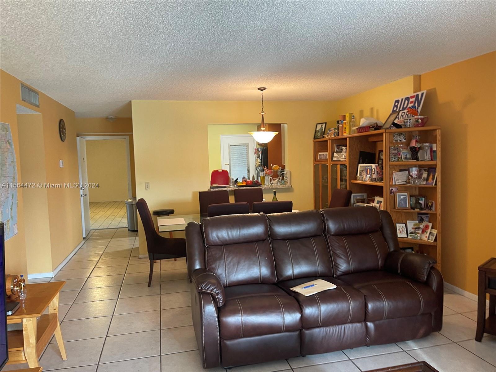 1024 SE 3rd Ave 304, Dania Beach, Florida 33004, 2 Bedrooms Bedrooms, ,2 BathroomsBathrooms,Residential,For Sale,1024 SE 3rd Ave 304,A11564472