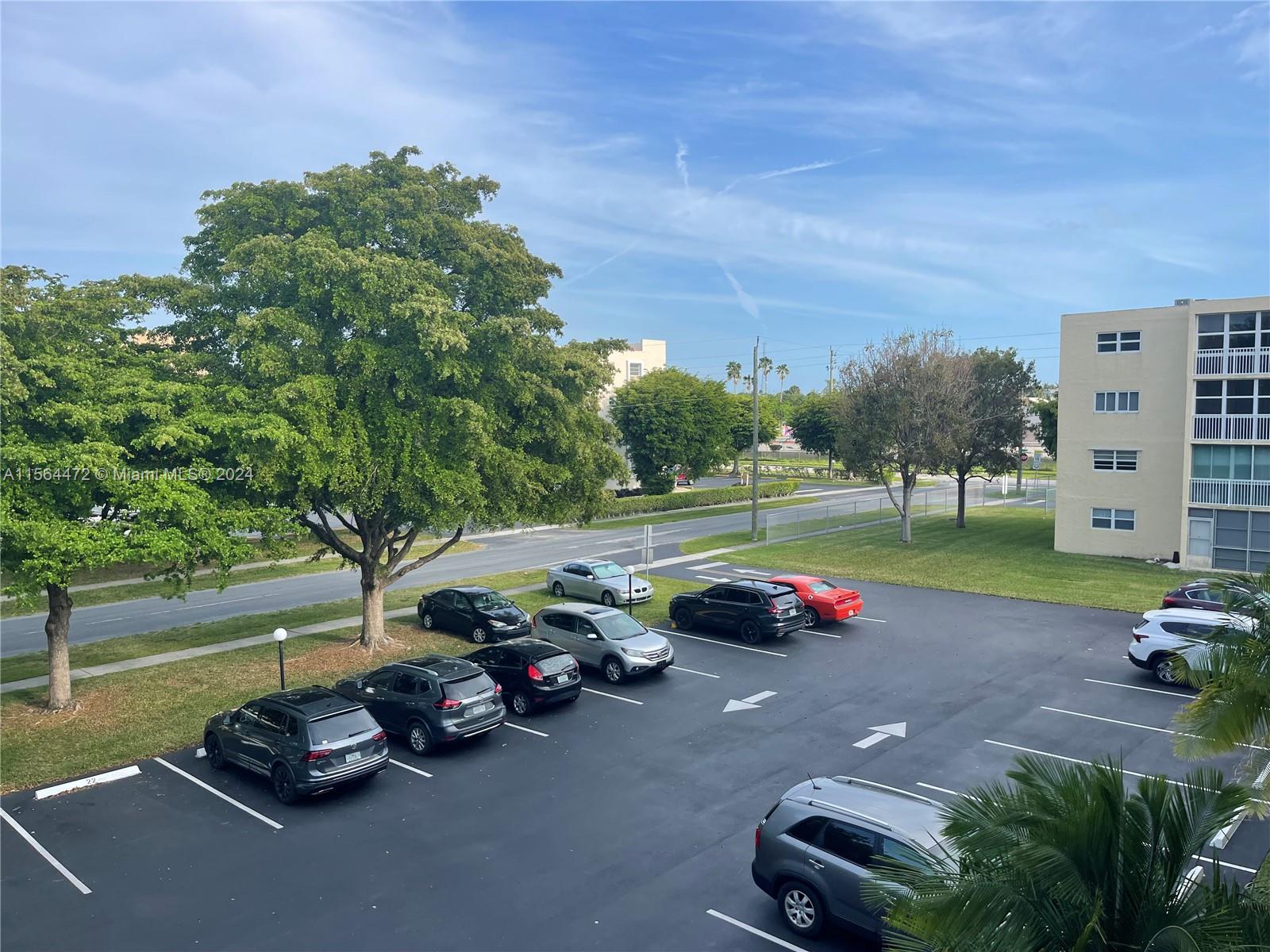 1024 SE 3rd Ave 304, Dania Beach, Florida 33004, 2 Bedrooms Bedrooms, ,2 BathroomsBathrooms,Residential,For Sale,1024 SE 3rd Ave 304,A11564472