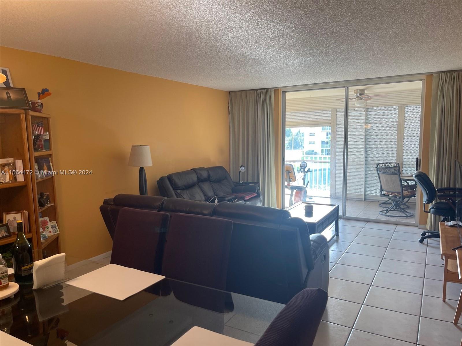 1024 SE 3rd Ave 304, Dania Beach, Florida 33004, 2 Bedrooms Bedrooms, ,2 BathroomsBathrooms,Residential,For Sale,1024 SE 3rd Ave 304,A11564472