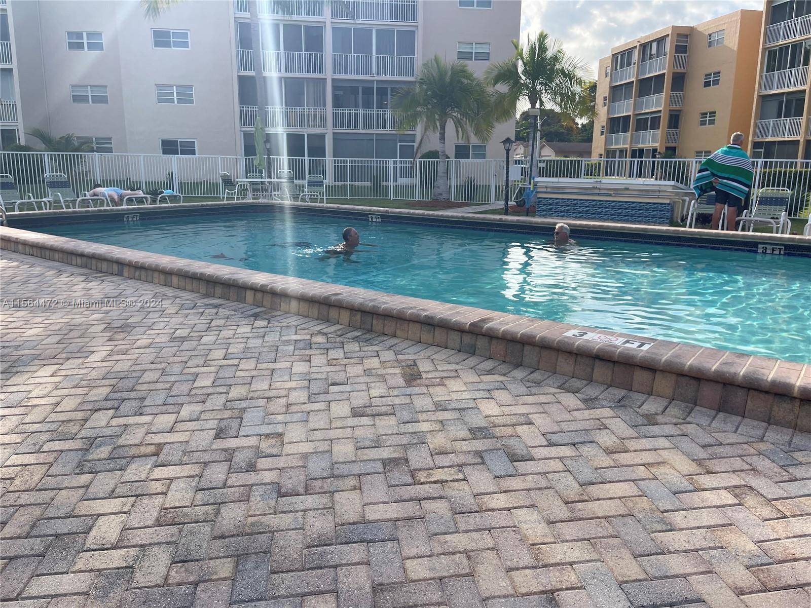 1024 SE 3rd Ave 304, Dania Beach, Florida 33004, 2 Bedrooms Bedrooms, ,2 BathroomsBathrooms,Residential,For Sale,1024 SE 3rd Ave 304,A11564472