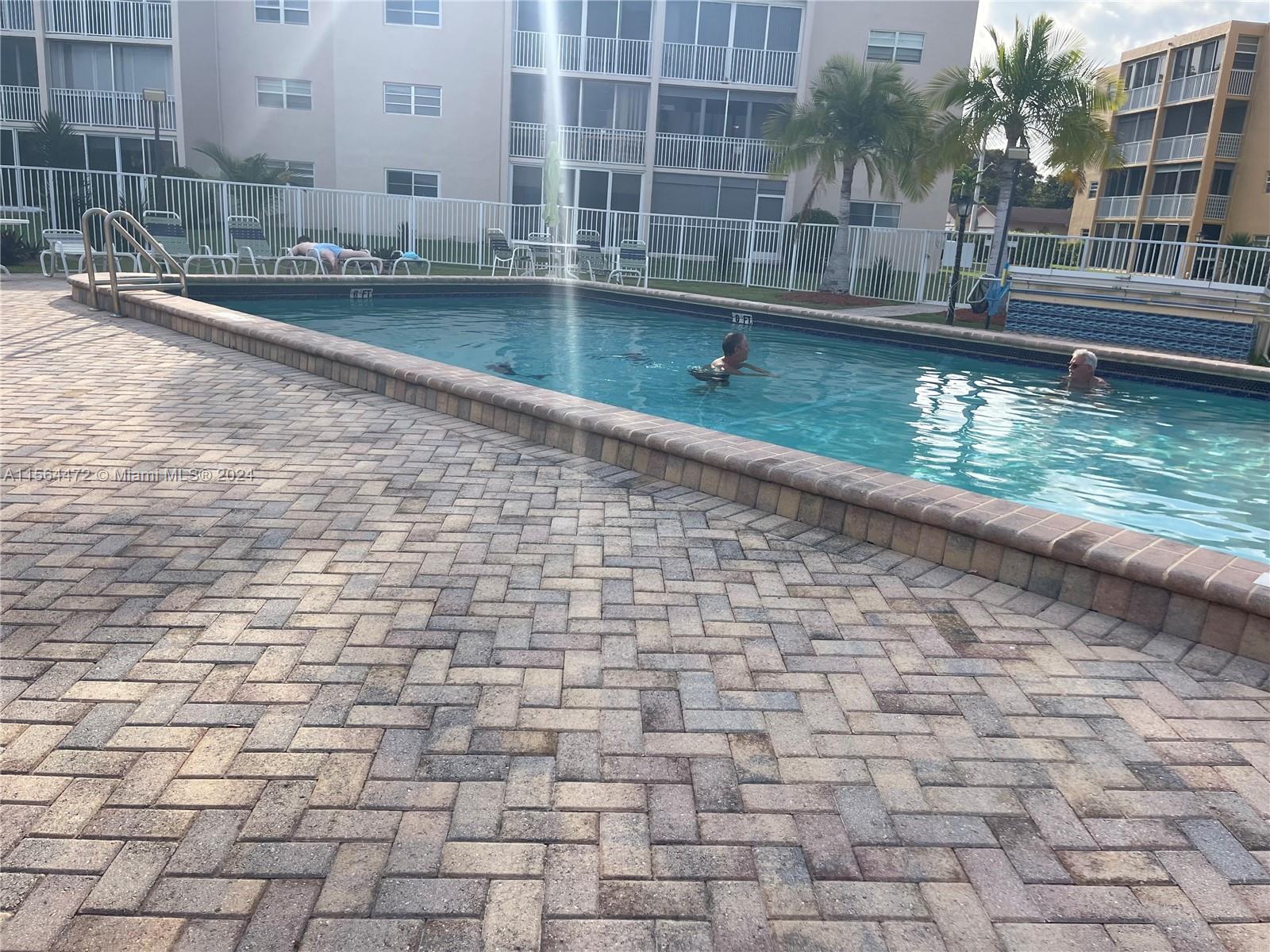 1024 SE 3rd Ave 304, Dania Beach, Florida 33004, 2 Bedrooms Bedrooms, ,2 BathroomsBathrooms,Residential,For Sale,1024 SE 3rd Ave 304,A11564472